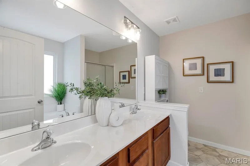 740 Chancellorsville Drive, Wentzville, MO 63385 — listing photo 19 of 39