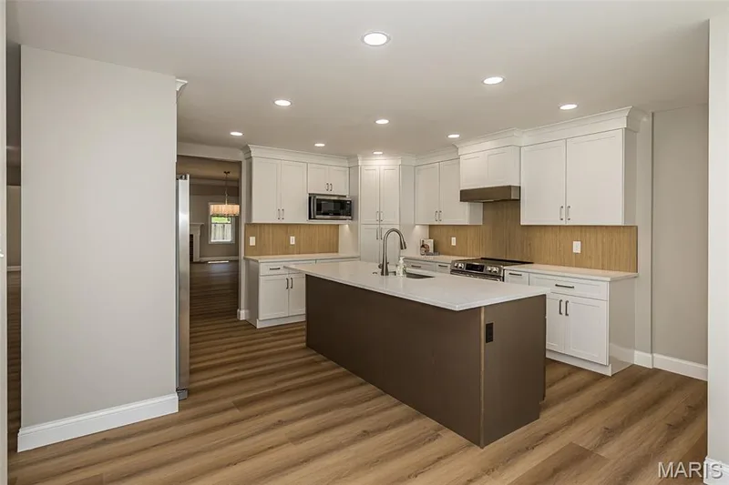 Custom Cabinetry and quartz counters with tons of storage — 2477 Baxton Way, Chesterfield, MO 63017