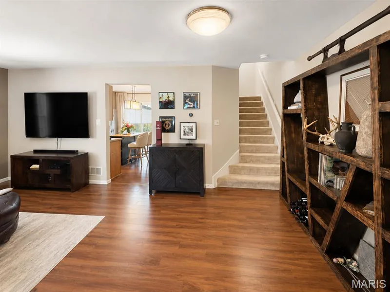 410 Montclair Tower Drive, St Charles, MO 63303 — listing photo 4 of 58