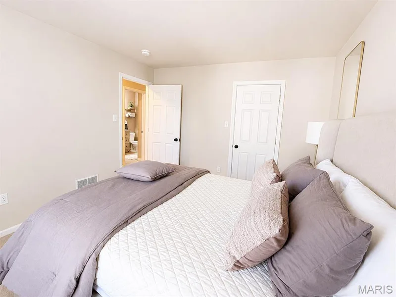 410 Montclair Tower Drive, St Charles, MO 63303 — listing photo 29 of 58