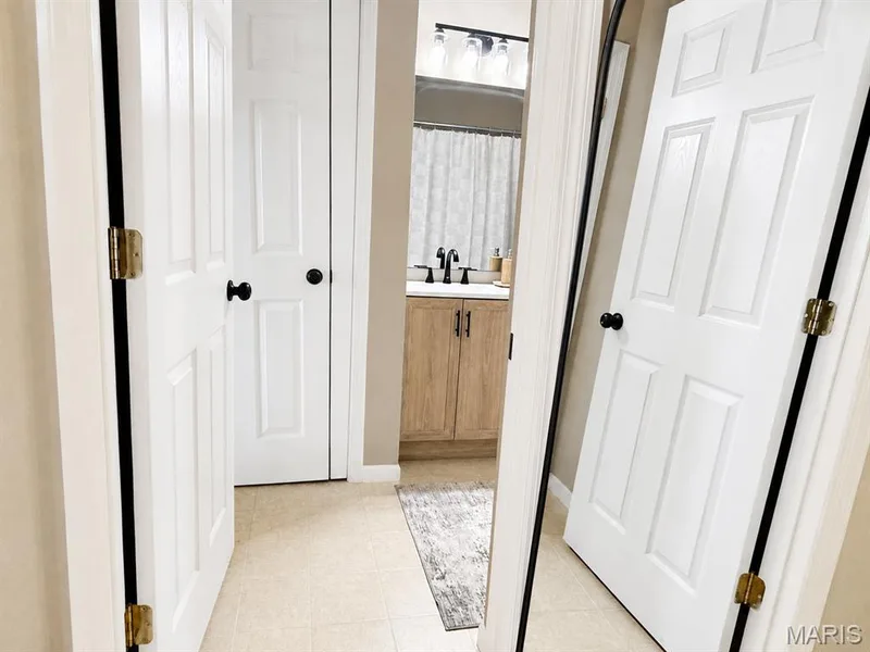 410 Montclair Tower Drive, St Charles, MO 63303 — listing photo 37 of 58