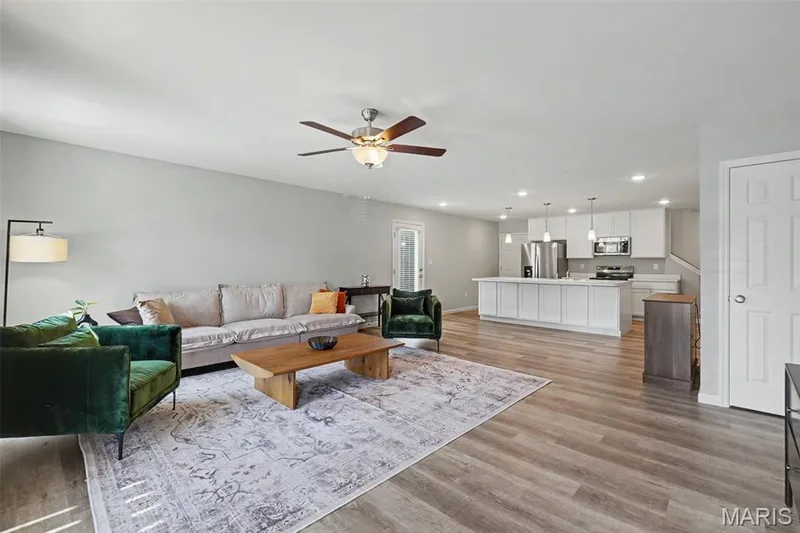 3096 Pirogue Street, St Charles, MO 63301 — listing photo 3 of 40