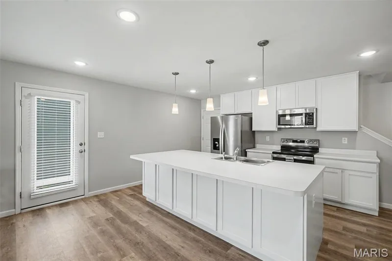 3096 Pirogue Street, St Charles, MO 63301 — listing photo 7 of 40