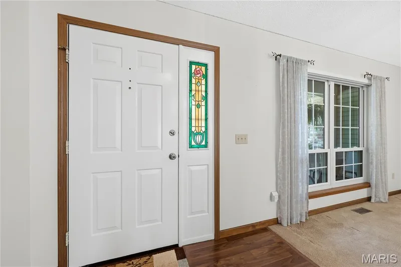 Entry Foyer — 3044 Brentmoor Drive, St Charles, MO 63303