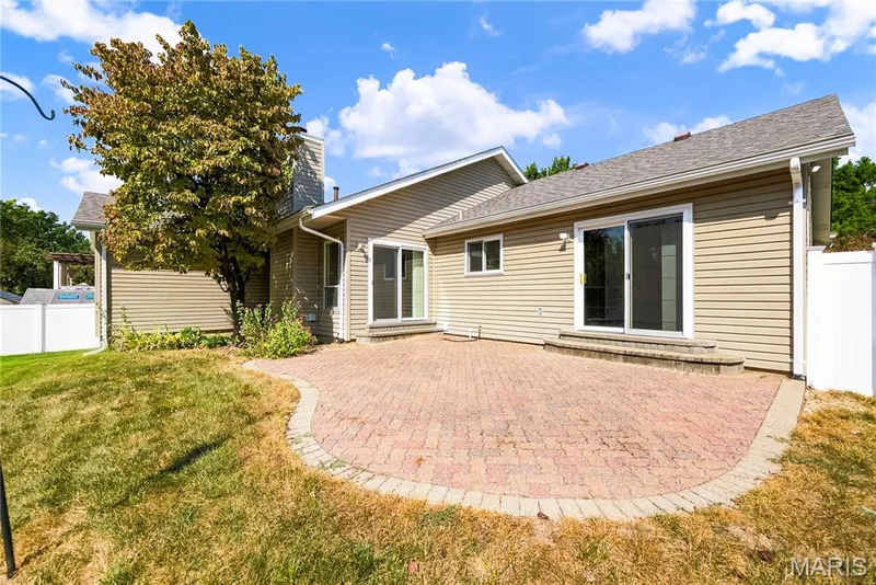 Sliding Glass Doors from Great Room and Breakfast Room open up to Paver Patio — 3044 Brentmoor Drive, St Charles, MO 63303