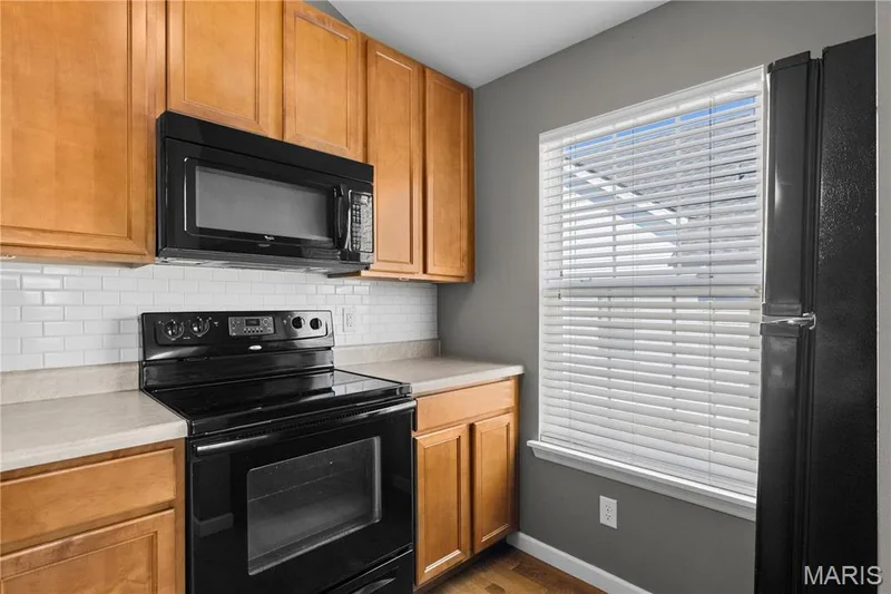 734 Saravalle Drive, St Peters, MO 63376 — listing photo 13 of 27