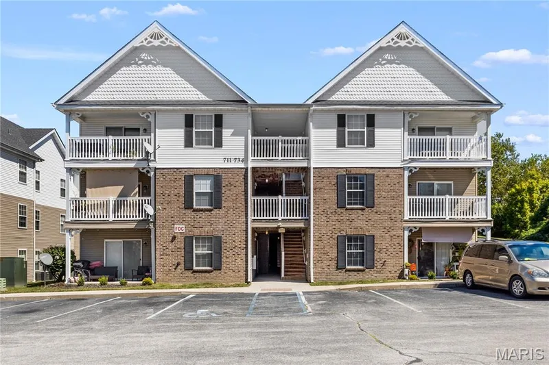 734 Saravalle Drive, St Peters, MO 63376 — listing photo 23 of 27