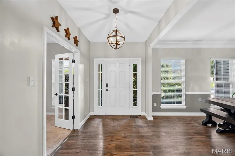 109 Crimson Oaks Court, Lake St. Louis, MO 63367 — listing photo 6 of 76