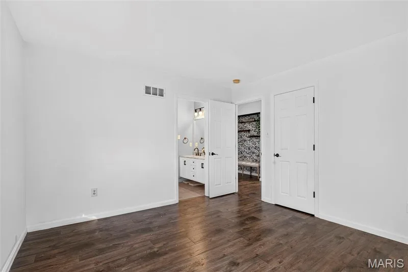 109 Crimson Oaks Court, Lake St. Louis, MO 63367 — listing photo 35 of 76