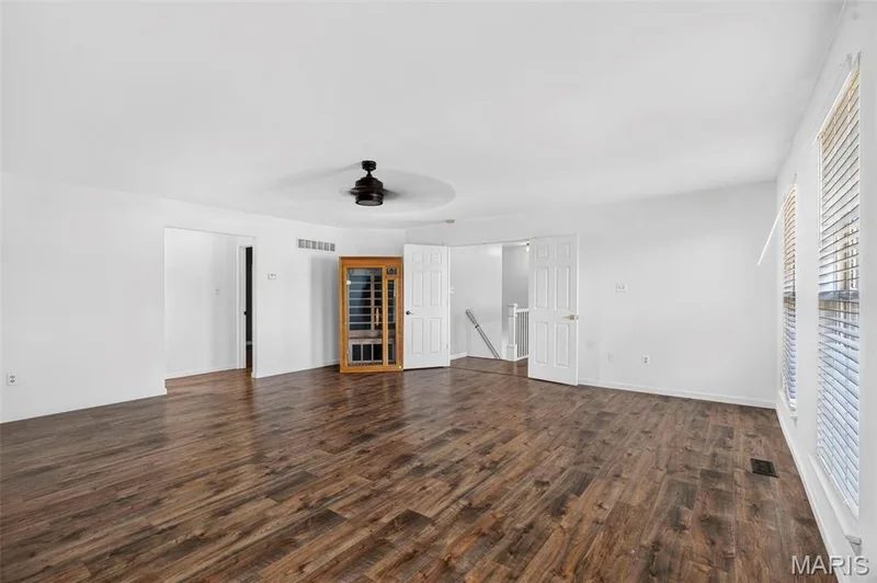 109 Crimson Oaks Court, Lake St. Louis, MO 63367 — listing photo 41 of 76