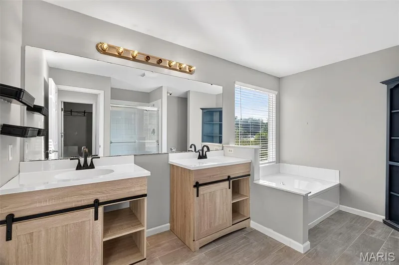 109 Crimson Oaks Court, Lake St. Louis, MO 63367 — listing photo 44 of 76