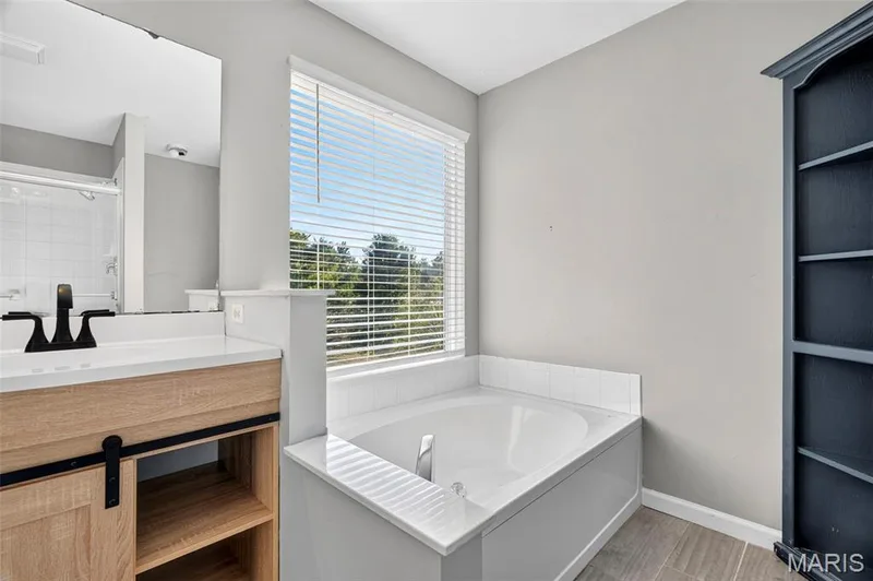 109 Crimson Oaks Court, Lake St. Louis, MO 63367 — listing photo 47 of 76