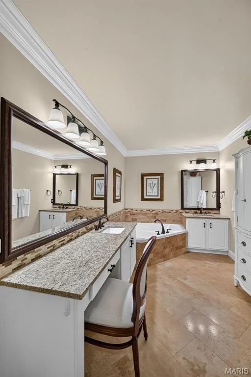 Updated en suite primary bathroom — 730 Longfellow Circle, O'Fallon, MO 63366