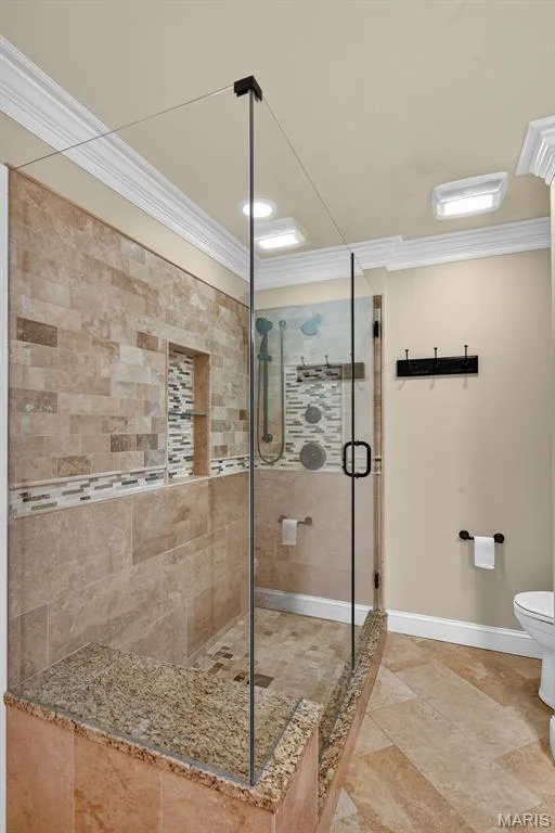 Stand up shower with dual shower heads and corner whirlpool tub — 730 Longfellow Circle, O'Fallon, MO 63366