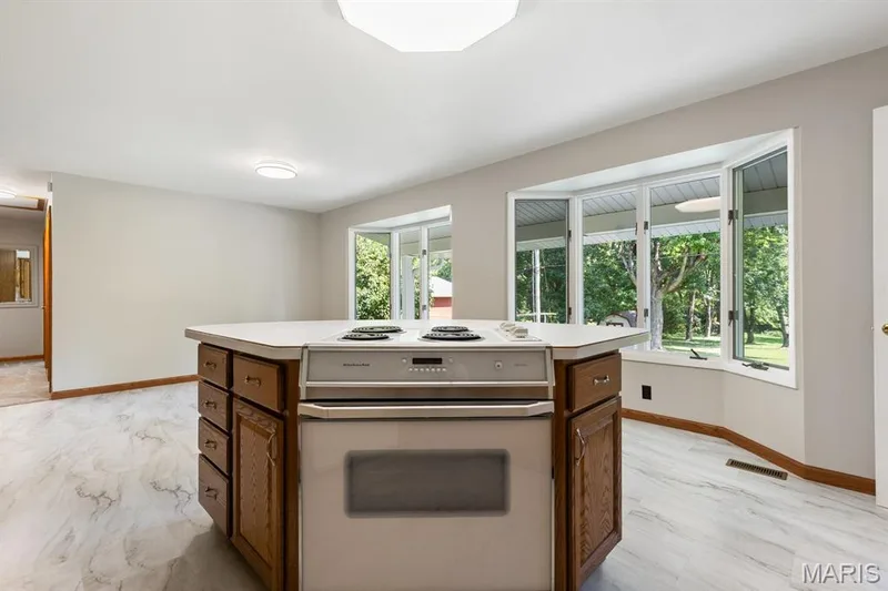 Electric range — 14 Connie Drive, St Charles, MO 63301