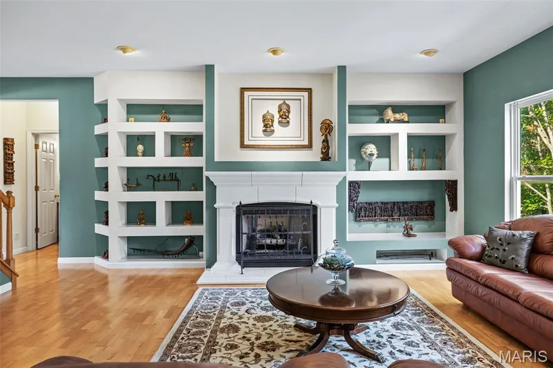 17835 Westhampton Woods Drive, Chesterfield, MO 63005 — listing photo 11 of 37