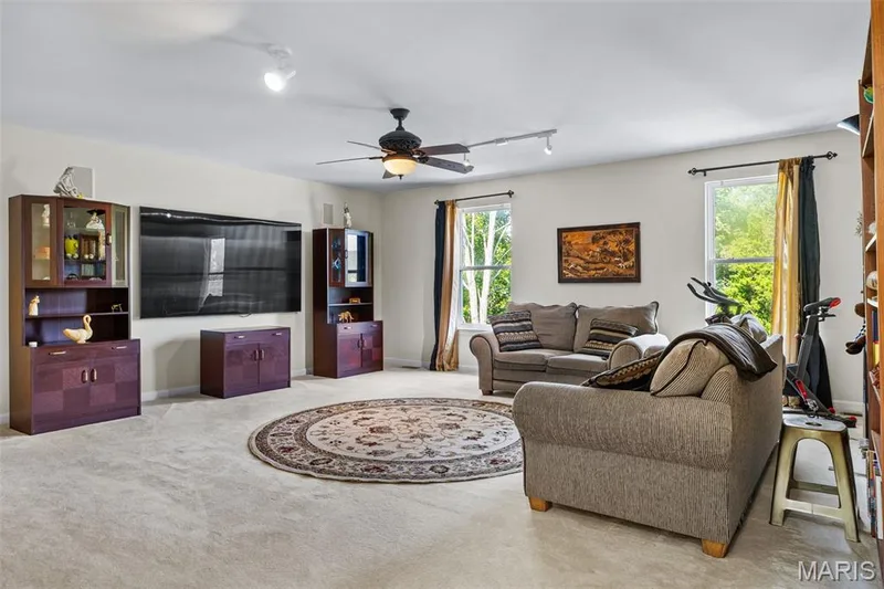 17835 Westhampton Woods Drive, Chesterfield, MO 63005 — listing photo 20 of 37