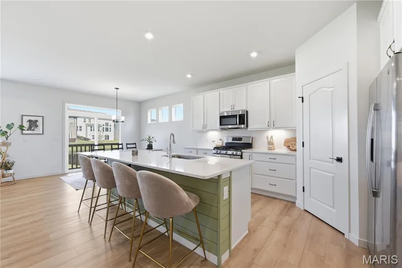 221 Kerry Downs Drive, Dardenne Prairie, MO 63368 — listing photo 8 of 30