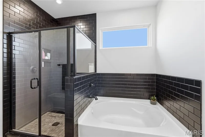 221 Kerry Downs Drive, Dardenne Prairie, MO 63368 — listing photo 16 of 30