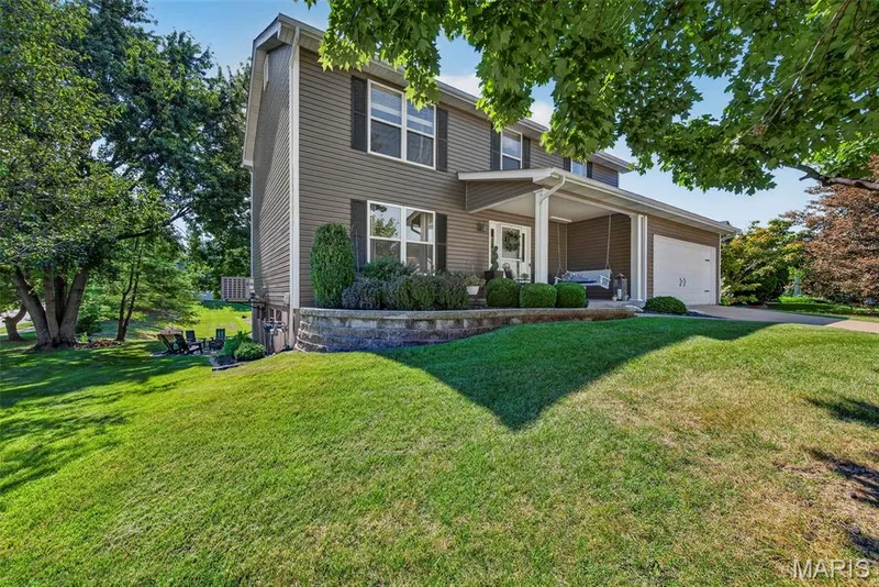 2001 Coreywood Drive, St Charles, MO 63303 — listing photo 2 of 70