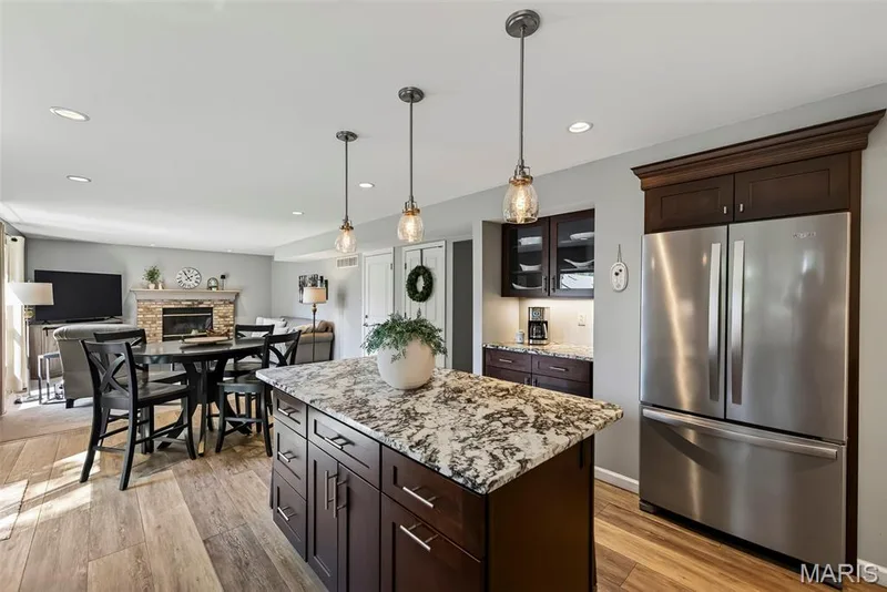 2001 Coreywood Drive, St Charles, MO 63303 — listing photo 10 of 70