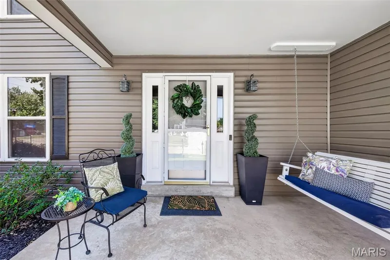 2001 Coreywood Drive, St Charles, MO 63303 — listing photo 13 of 70