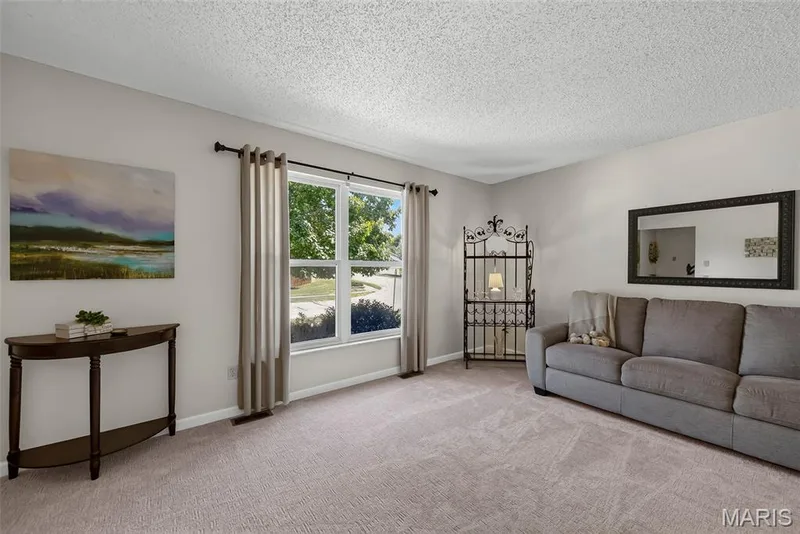 2001 Coreywood Drive, St Charles, MO 63303 — listing photo 18 of 70