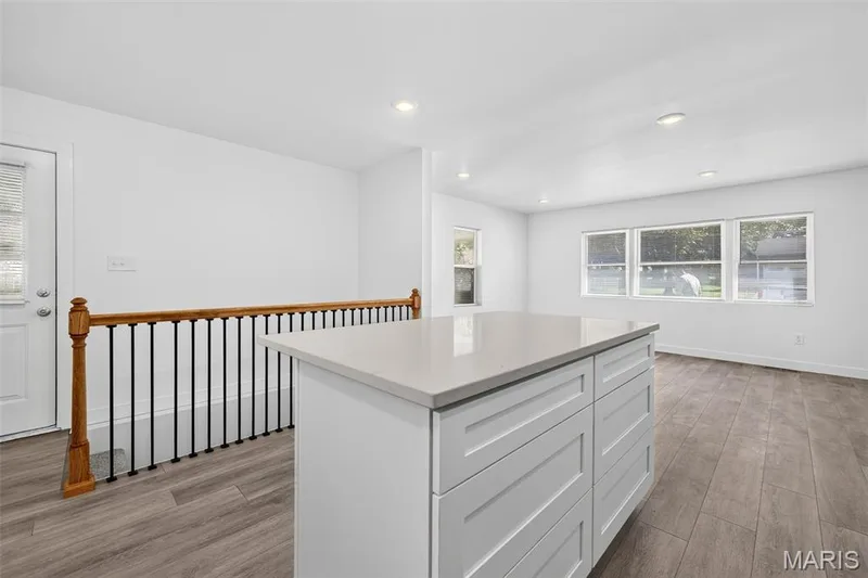 117 Saint Joseph Avenue, O'Fallon, MO 63366 — listing photo 4 of 34