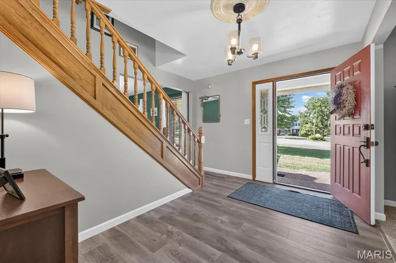1627 Gettysburg Landing, St Charles, MO 63303 — listing photo 4 of 57