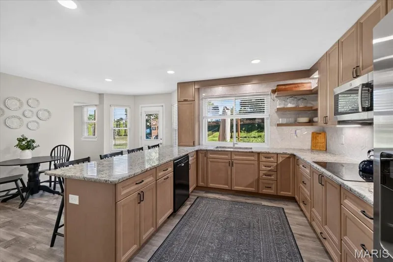 1627 Gettysburg Landing, St Charles, MO 63303 — listing photo 12 of 57