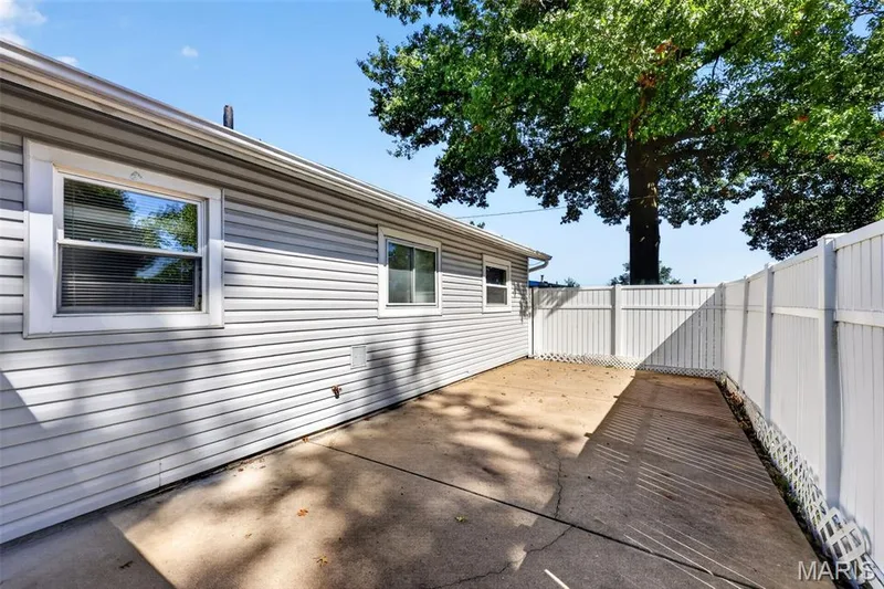 Private courtyard off Hearth Room — 206 Cordes Street, O'Fallon, MO 63366