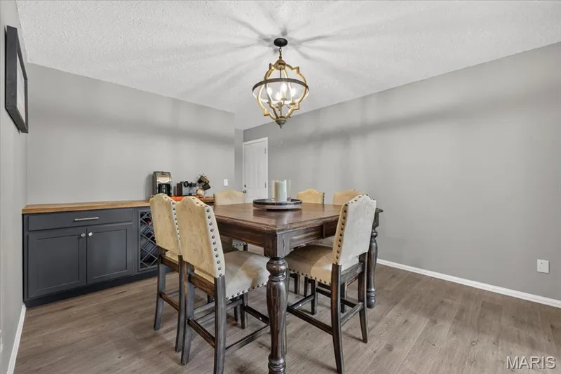 15250 Kingsman Circle, Chesterfield, MO 63017 — listing photo 15 of 55