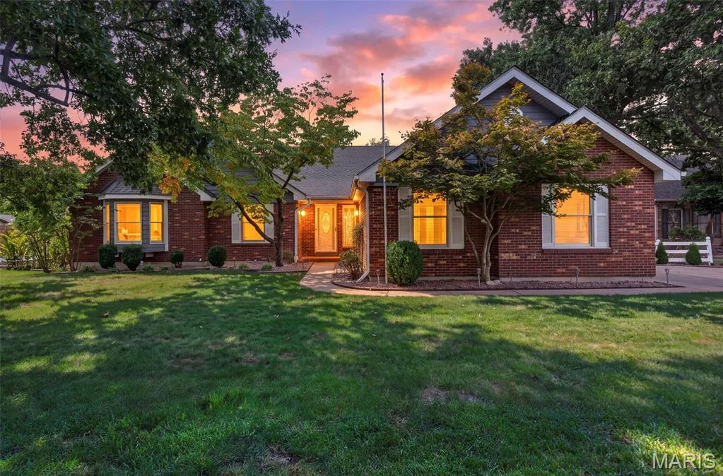 Stunning 3 bedroom, 3 bathroom ranch in St Charles — 6 Potomac Court, St Charles, MO 63303