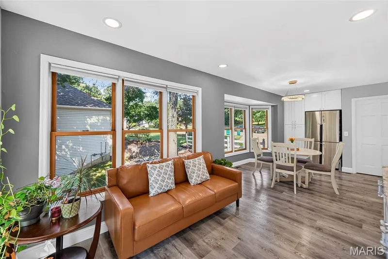 Natural light in the sitting room — 6 Potomac Court, St Charles, MO 63303