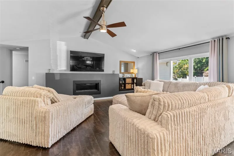 362 Round Tower Drive, Cottleville, MO 63304 — listing photo 7 of 66