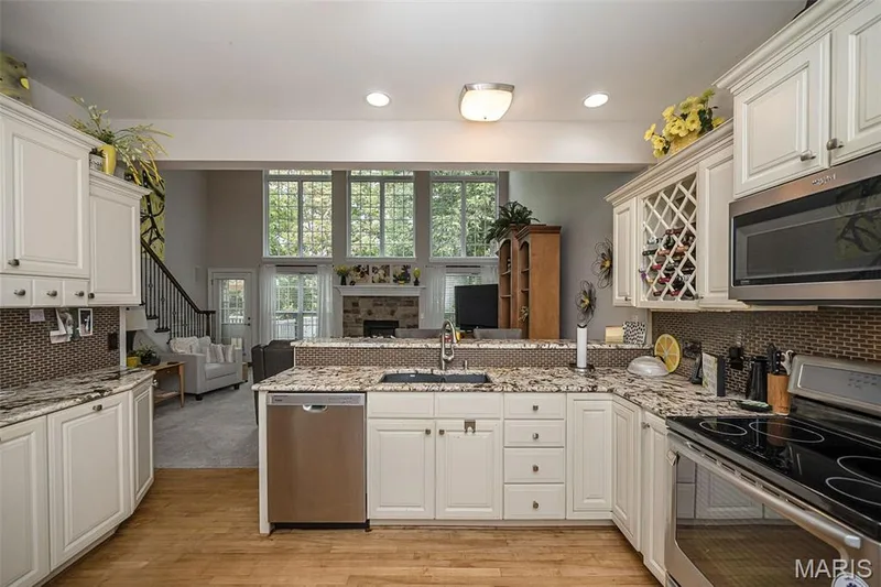 208 Strawberry Fields Court, St Peters, MO 63376 — listing photo 12 of 55