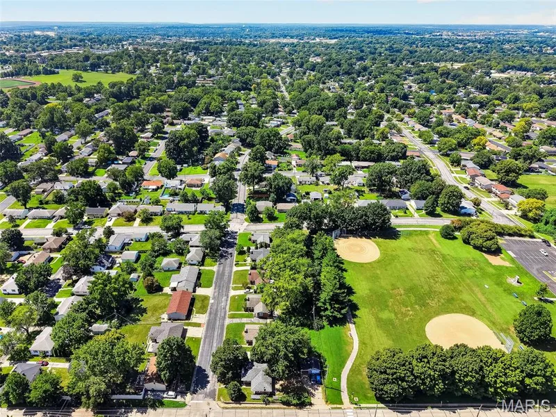 2701 Sibley Street, St Charles, MO 63301 — listing photo 30 of 34