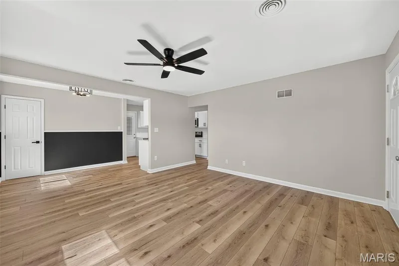 2701 Sibley Street, St Charles, MO 63301 — listing photo 7 of 34