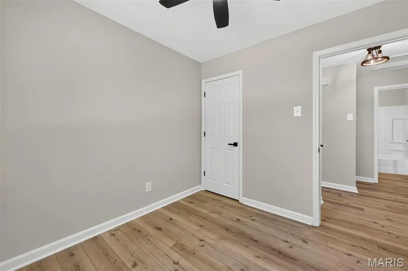 2701 Sibley Street, St Charles, MO 63301 — listing photo 12 of 34