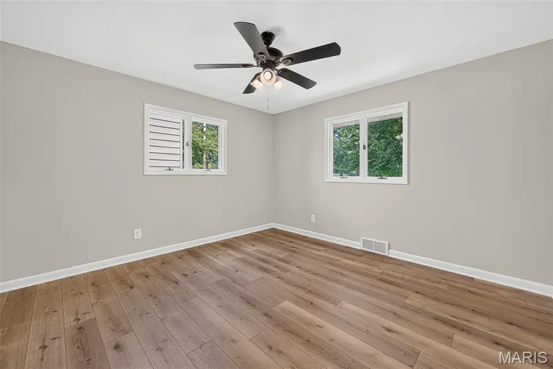 2701 Sibley Street, St Charles, MO 63301 — listing photo 13 of 34