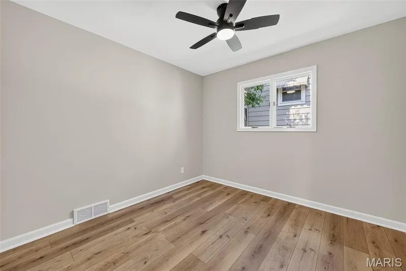 2701 Sibley Street, St Charles, MO 63301 — listing photo 15 of 34