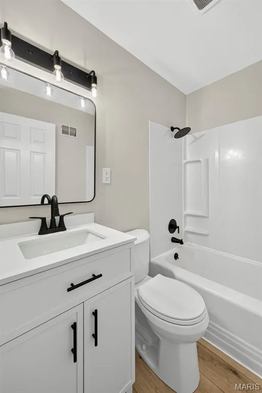 2701 Sibley Street, St Charles, MO 63301 — listing photo 17 of 34