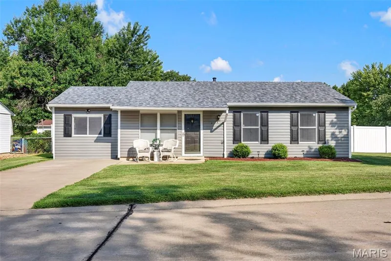 2 Lone Elk Lane, St Peters, MO β listing photo 1
