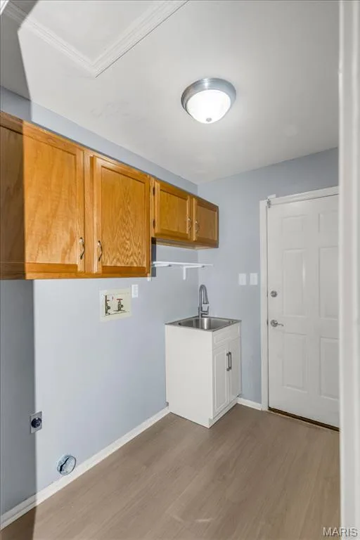 Door to garage from laundry. — 1346 Cherry Glen Court, Chesterfield, MO 63017
