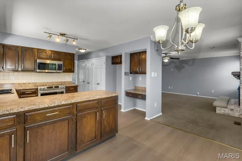 1346 Cherry Glen Court, Chesterfield, MO 63017 — listing photo 27 of 35