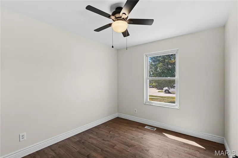 512 Spring Water Drive, Wentzville, MO 63385 — listing photo 11 of 24