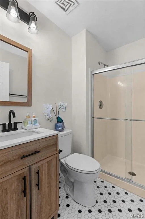 512 Spring Water Drive, Wentzville, MO 63385 — listing photo 15 of 24