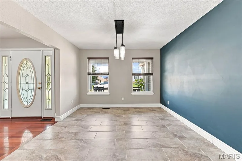 3537 Canyon Creek Drive, St Charles, MO 63303 — listing photo 2 of 58