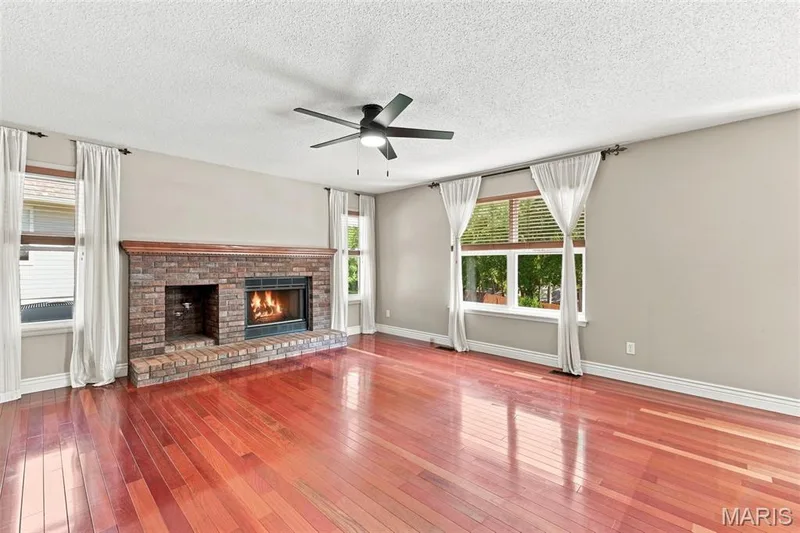 3537 Canyon Creek Drive, St Charles, MO 63303 — listing photo 3 of 58