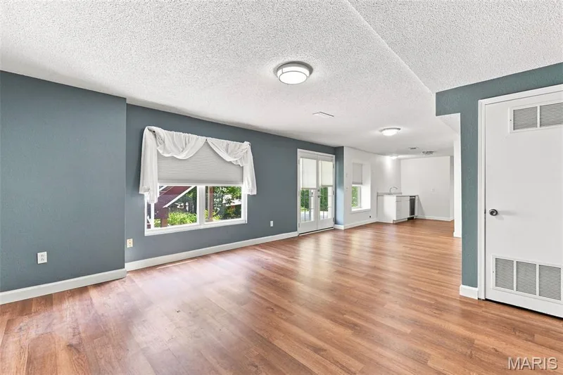 3537 Canyon Creek Drive, St Charles, MO 63303 — listing photo 5 of 58
